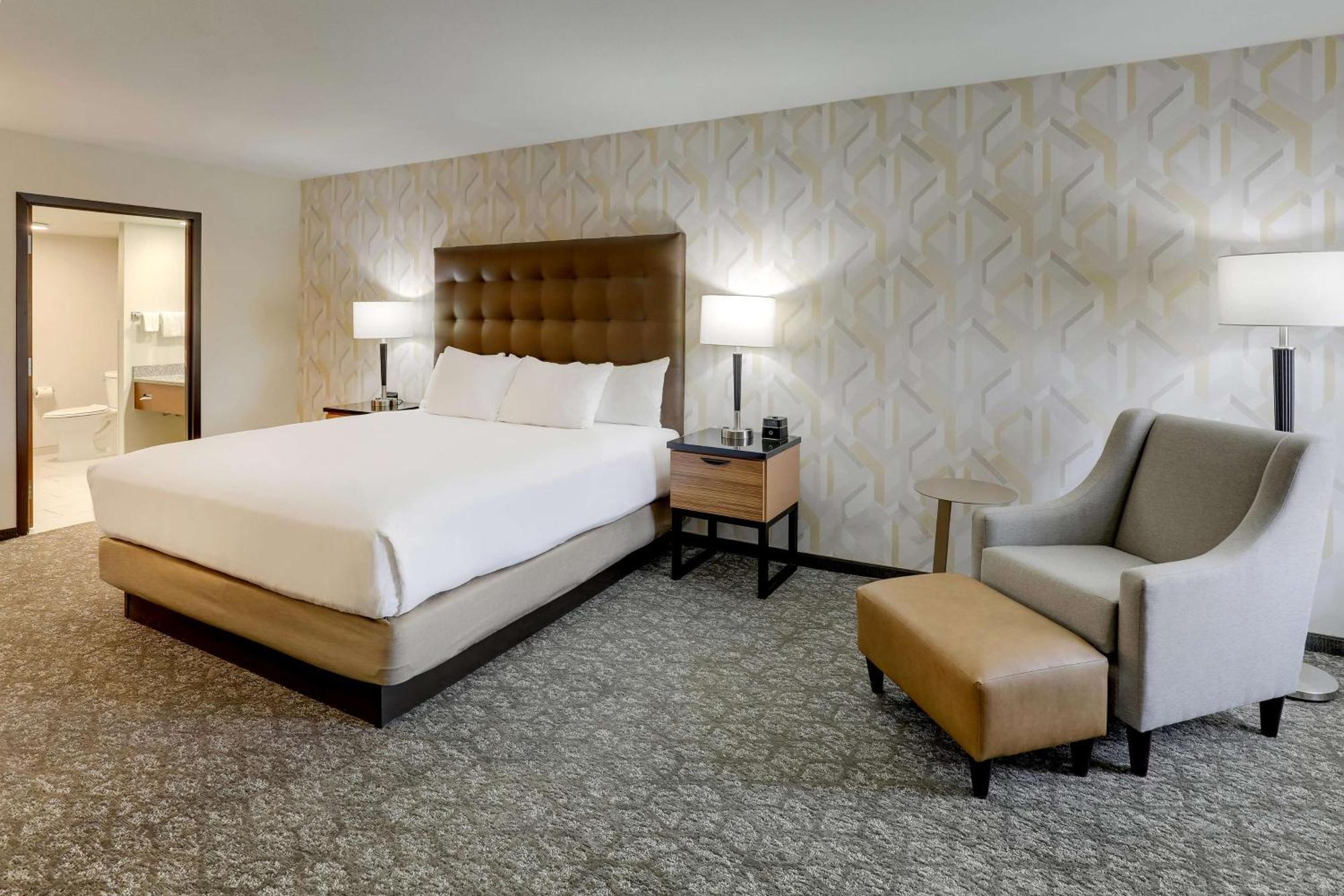 Drury Inn & Suites Birmingham Lakeshore Drive Экстерьер фото