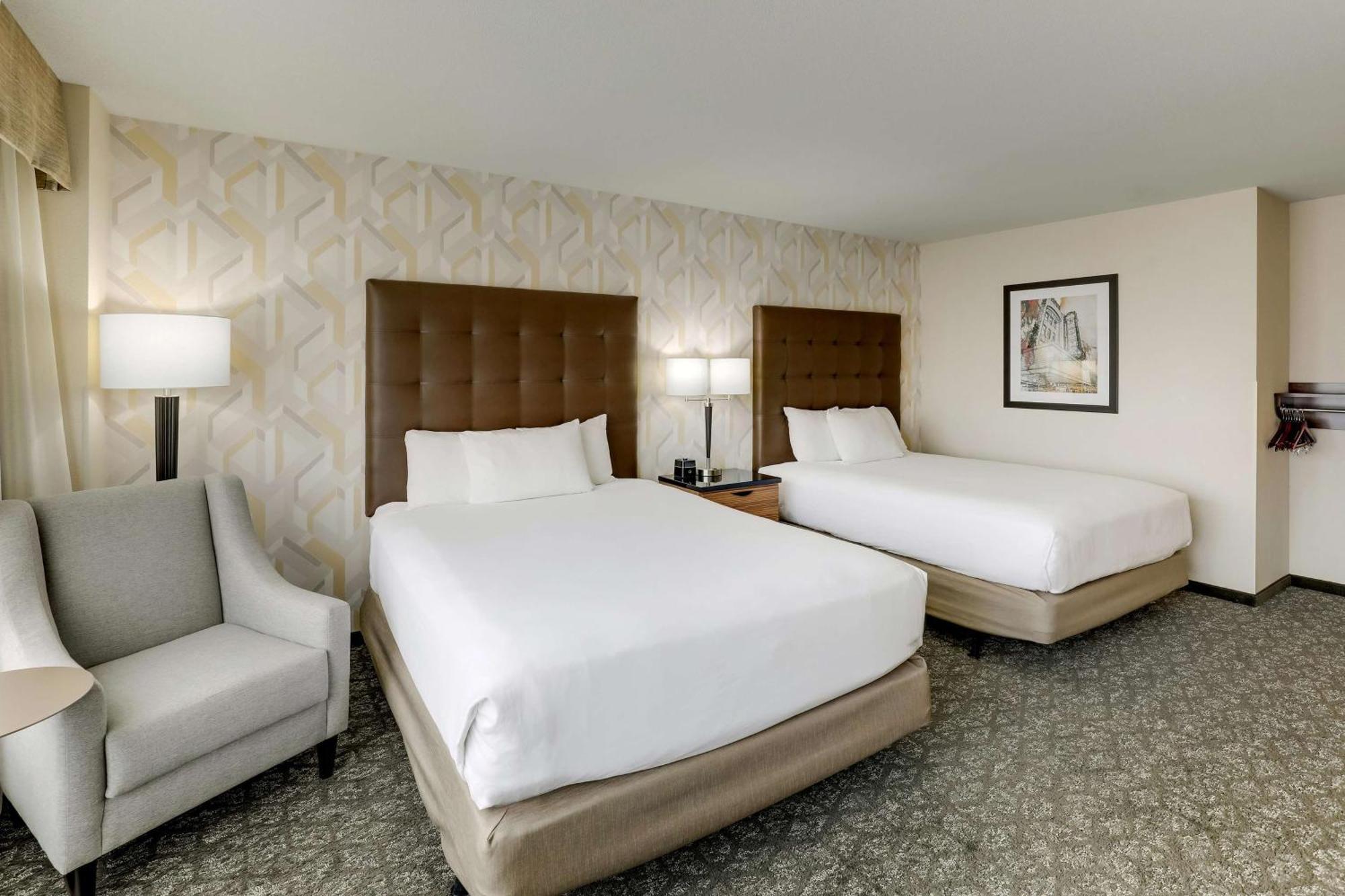Drury Inn & Suites Birmingham Lakeshore Drive Экстерьер фото