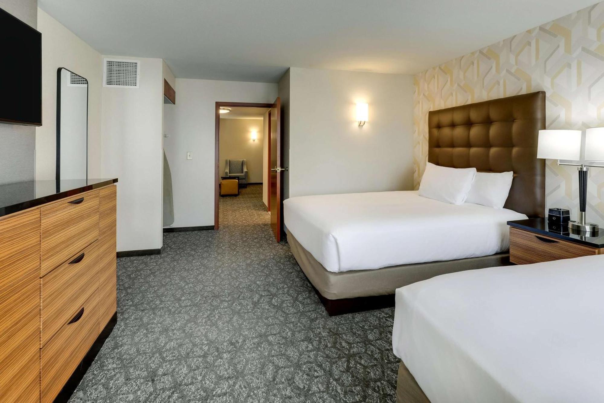 Drury Inn & Suites Birmingham Lakeshore Drive Экстерьер фото