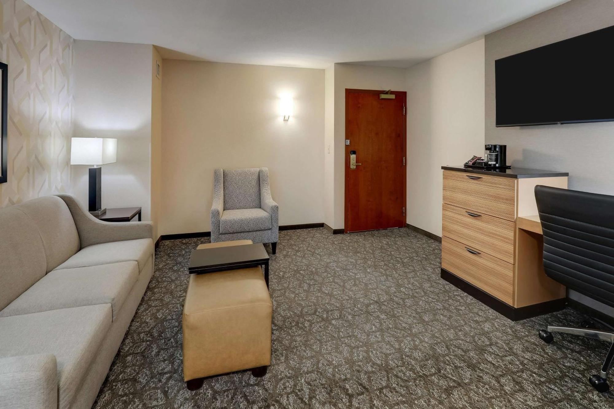 Drury Inn & Suites Birmingham Lakeshore Drive Экстерьер фото