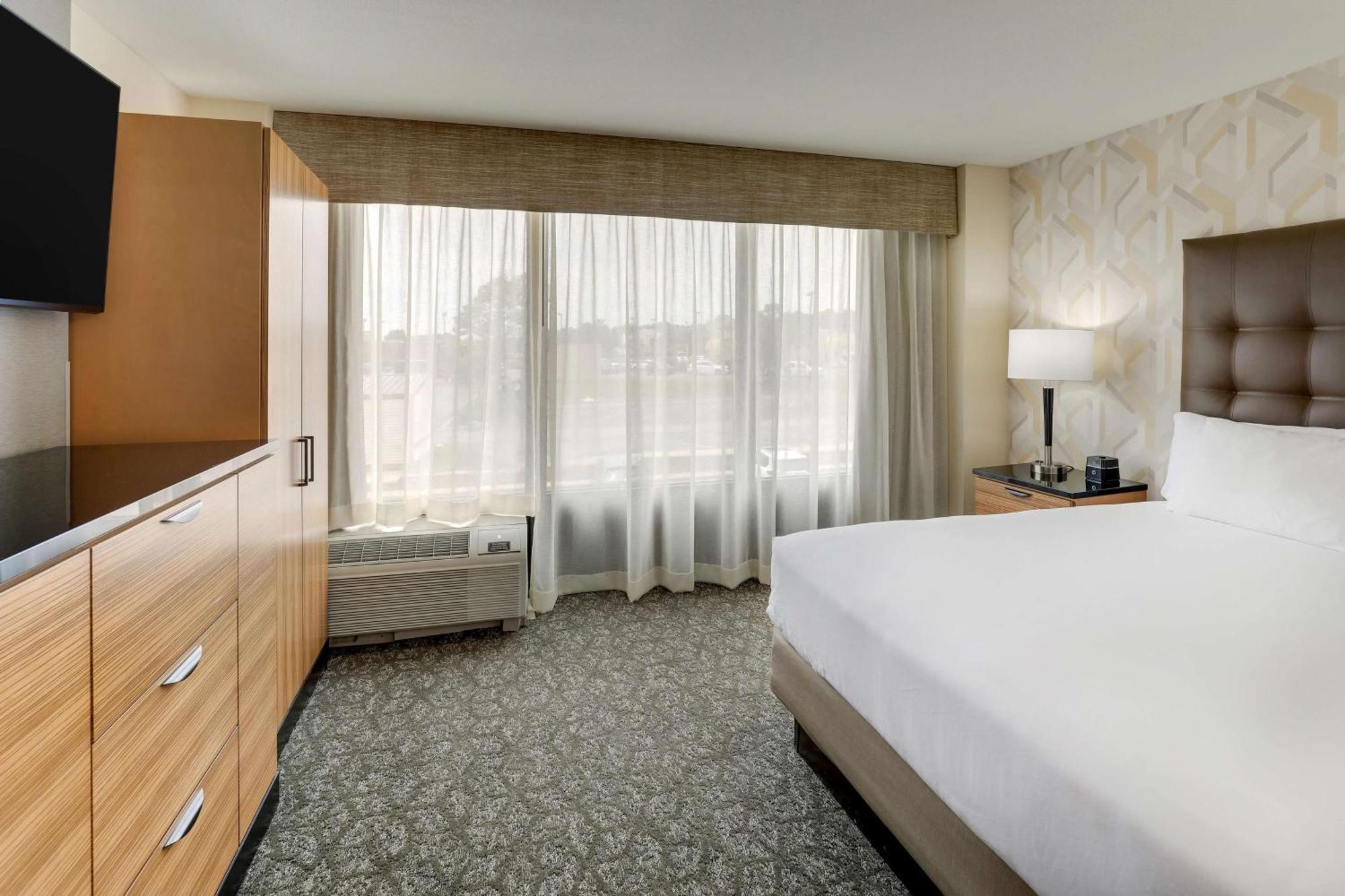 Drury Inn & Suites Birmingham Lakeshore Drive Экстерьер фото